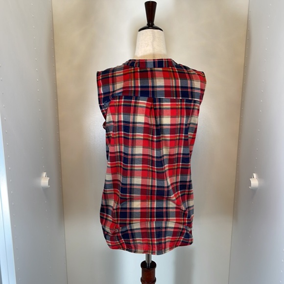 EUC A Collection Plaid Sleeveless Plaid Shirt Size Medium - Picture 3 of 7